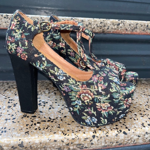 Jeffrey Campbell Vintage Floral Tapestry Platform Size 9.5 Shoes EUC - Picture 10 of 16